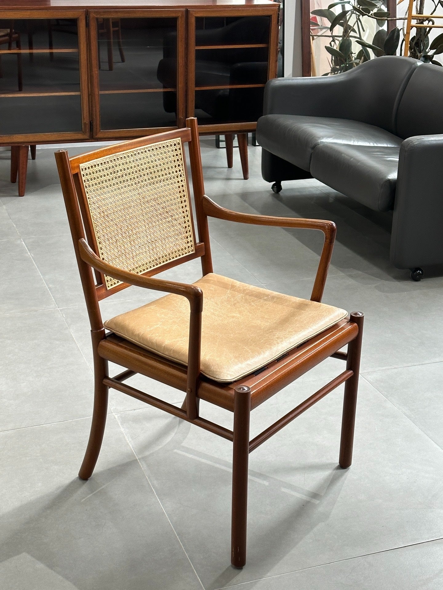PJ-301 Armchair by Ole Wanscher