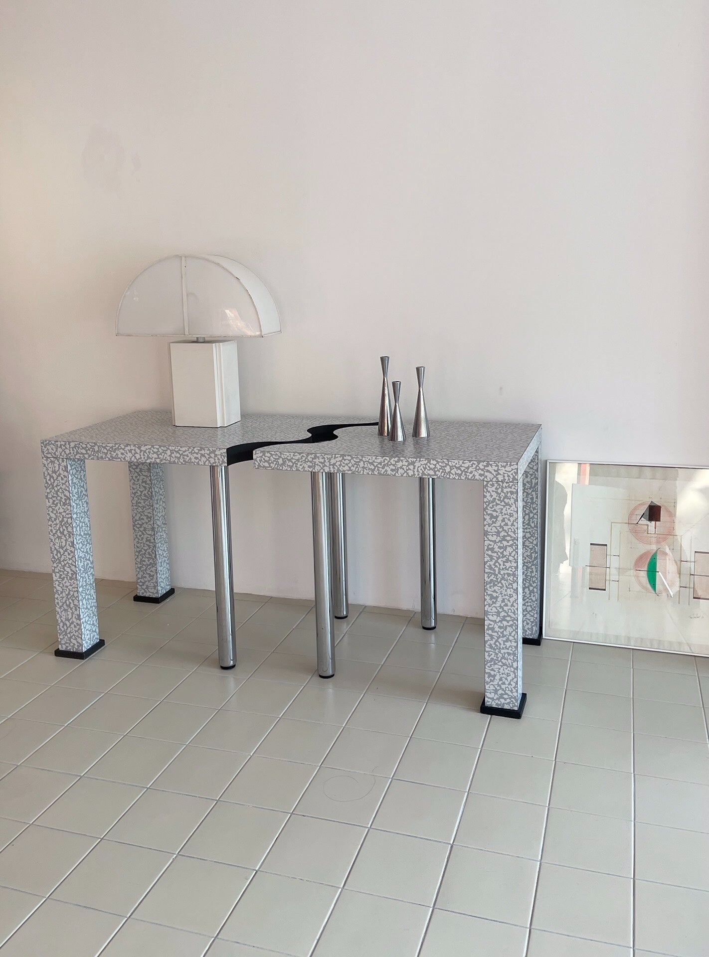 'SPUGNATO' Memphis table