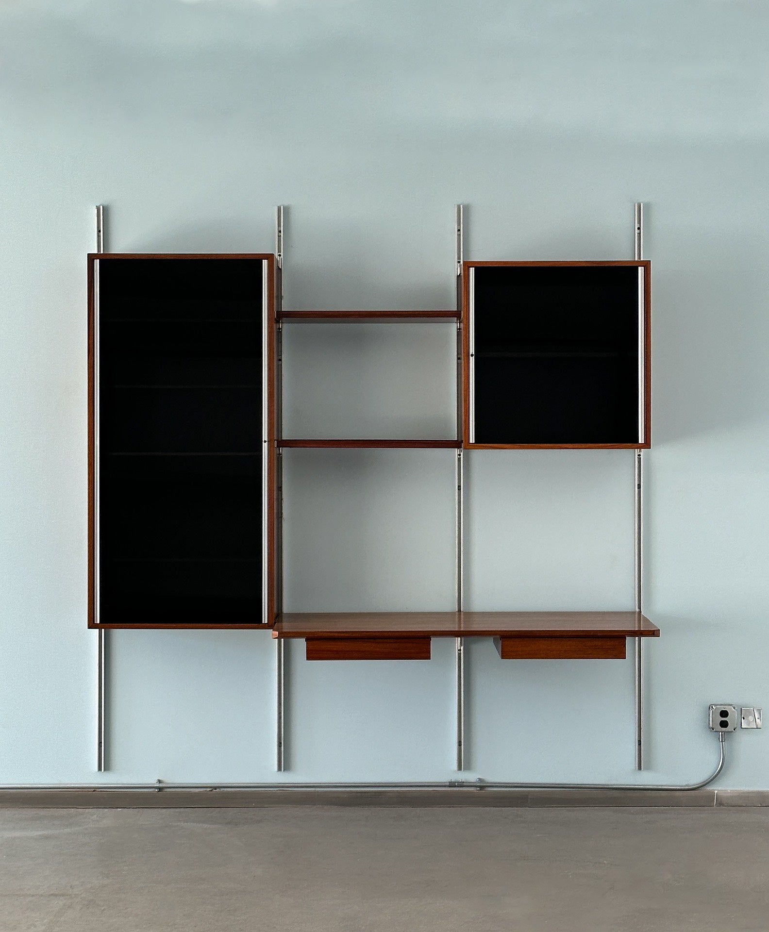 Minimalist Bauhaus Style Wall Frame System by Osvaldo Borsani