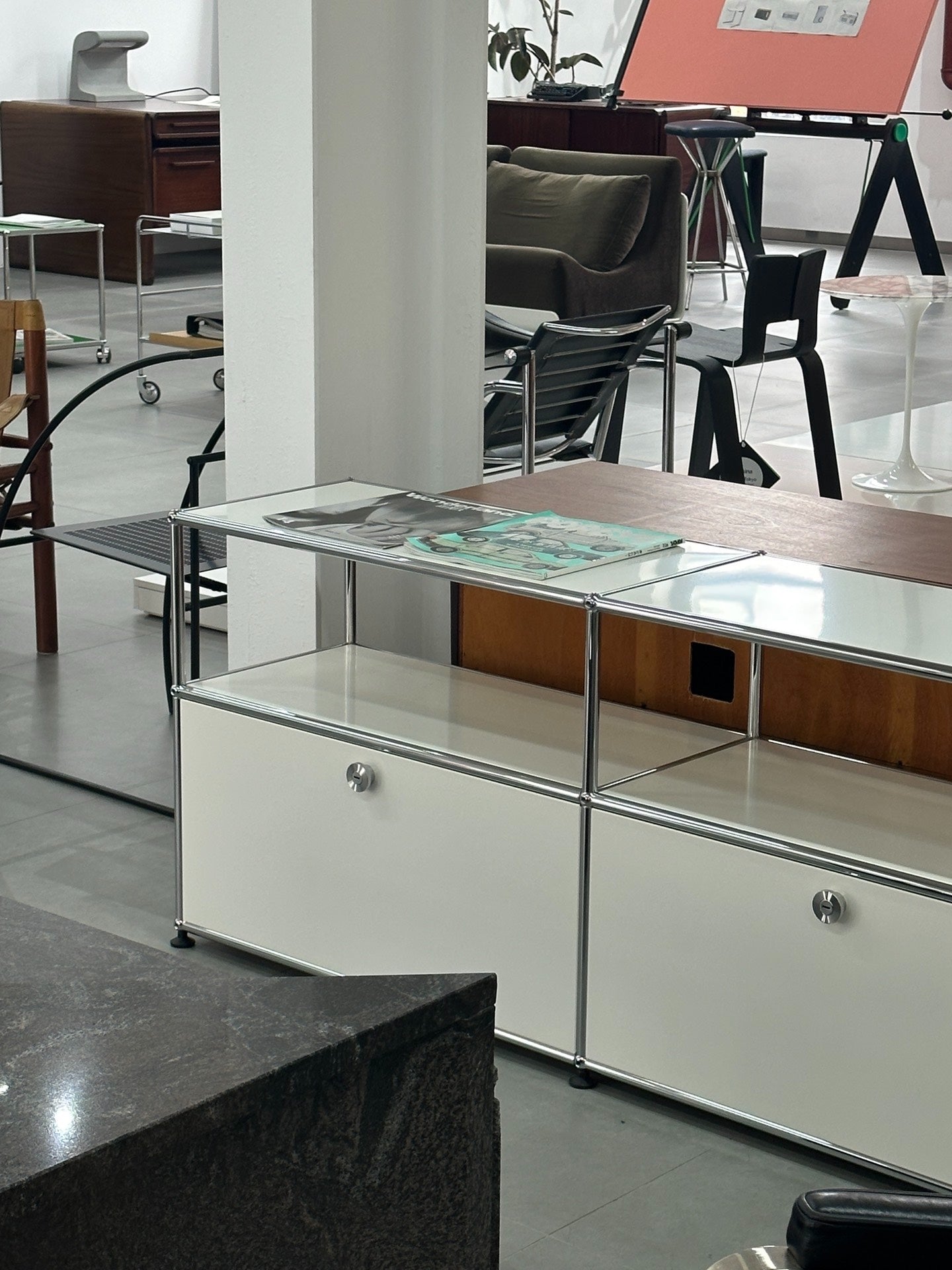 White Genuine USM Side Cabinet: USM SC