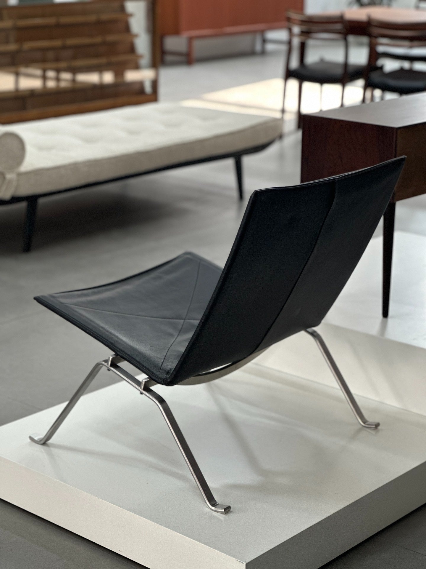 PK22 Lounge Chair: PK22 by Poul Kjærholm