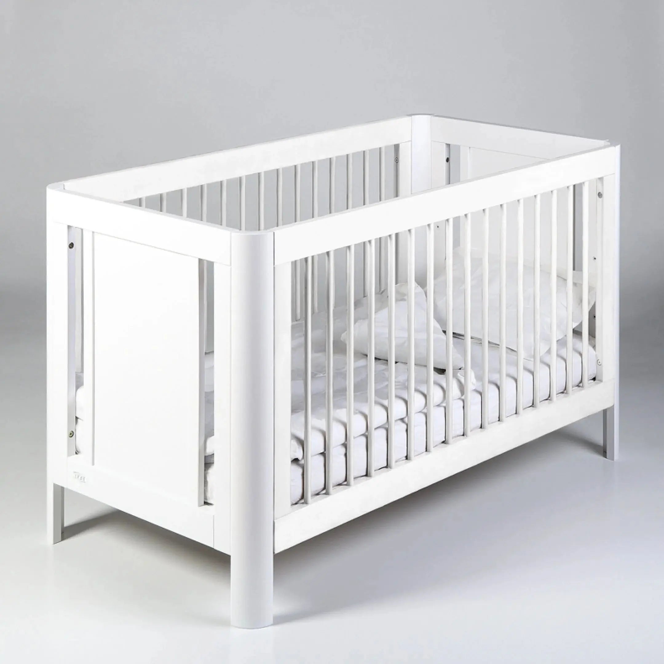 Premium Modern White Mahogany Wood Baby Crib for Secure Nursery
