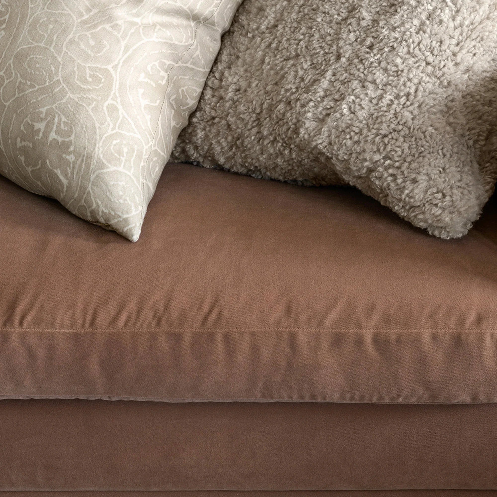 85-inch Modern Velvet Sofa Couch, Wood Design, Leisure Living Room Furniture
