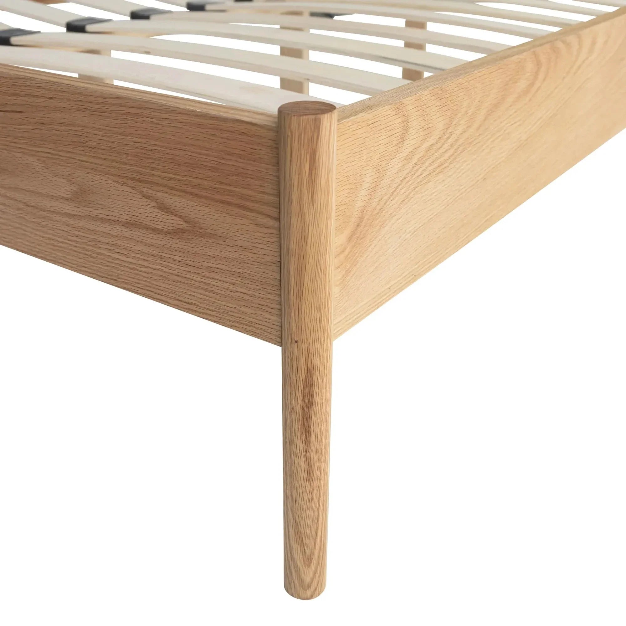 Luxury Fluted Barrel Solid Oak Wood Queen Bed Frame Modern Design