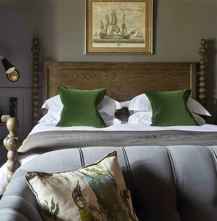 Nicolette Retro Luxury Neoclassical Master Bedroom Bed