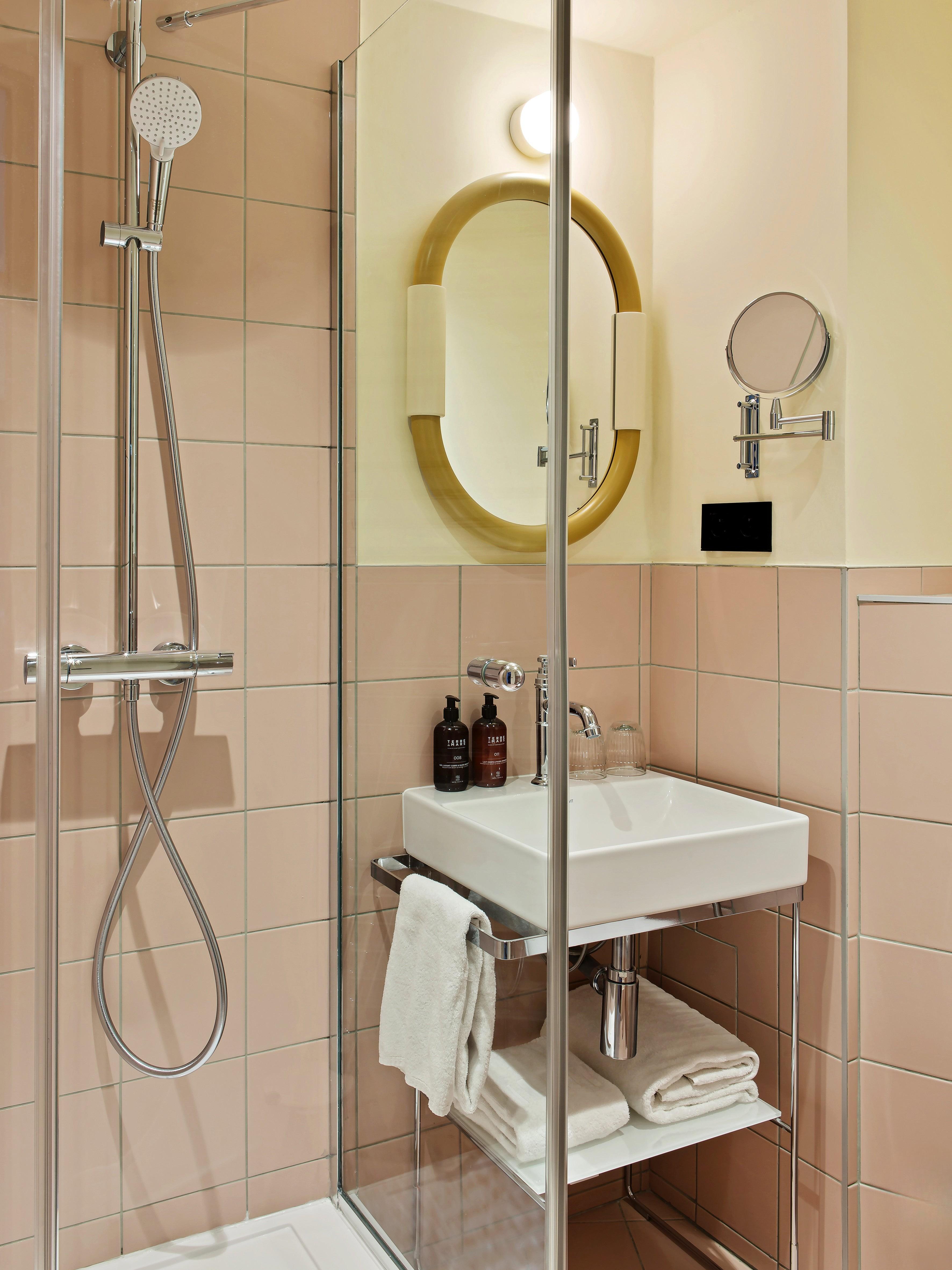 Aiden Oval Wall-Mounted Bathroom Mirror