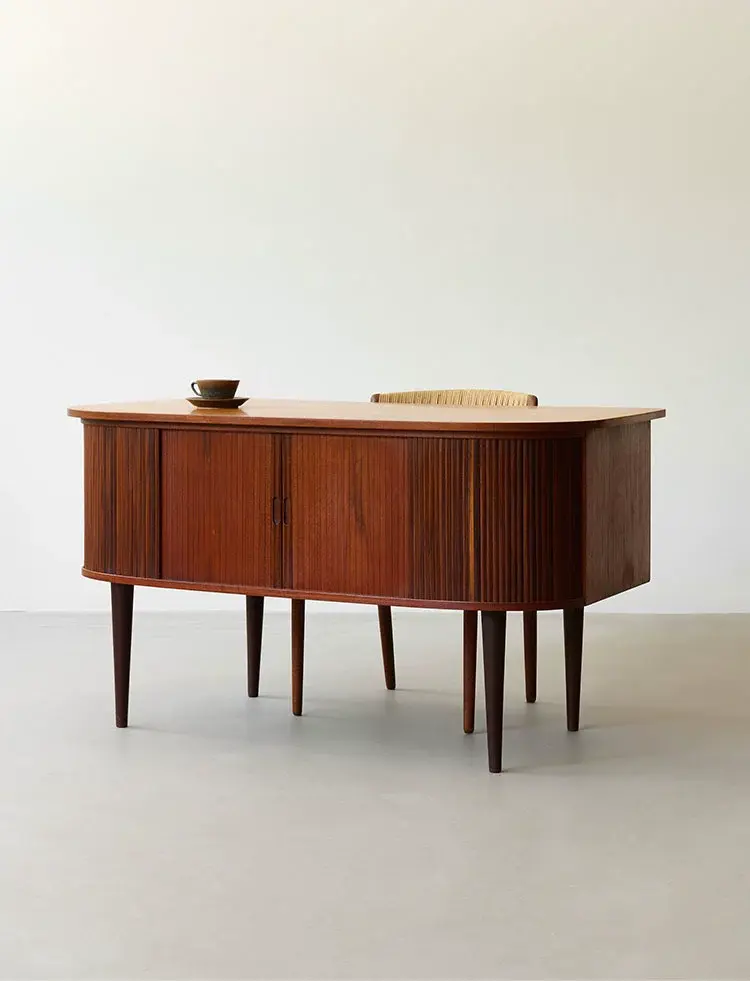 Théo Retro Modern Executive Desk with Storage