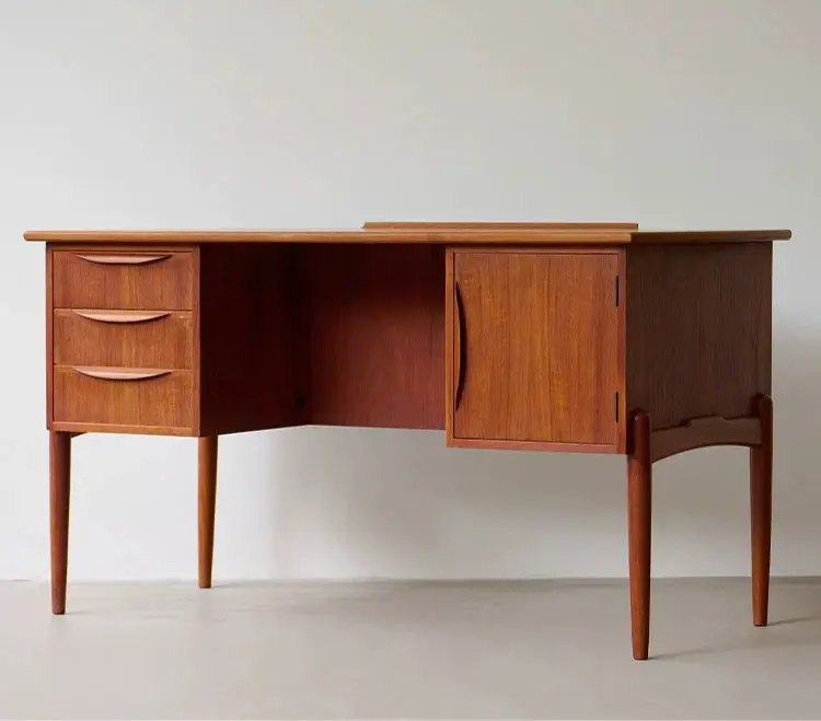 Léopold Nordic Bedroom Desk with Drawers