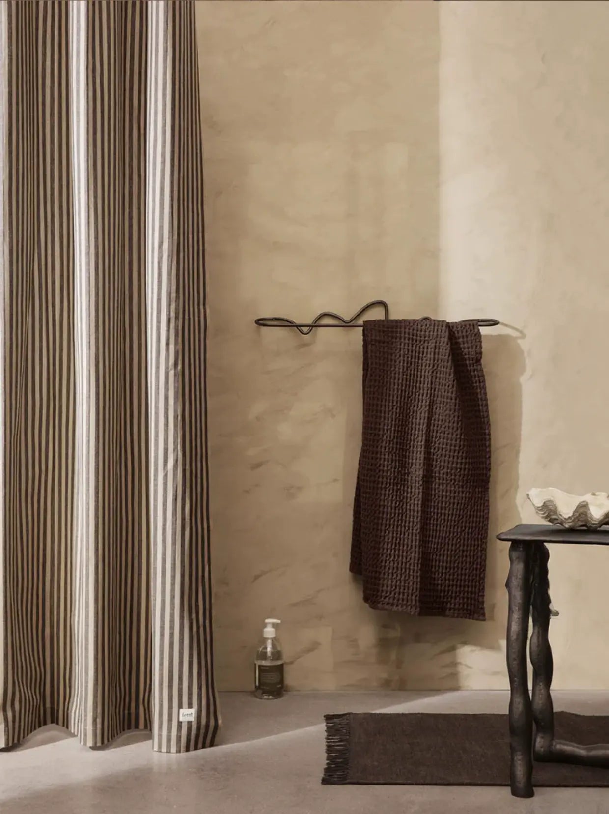Anthelme Living Brass Wave Towel Hook