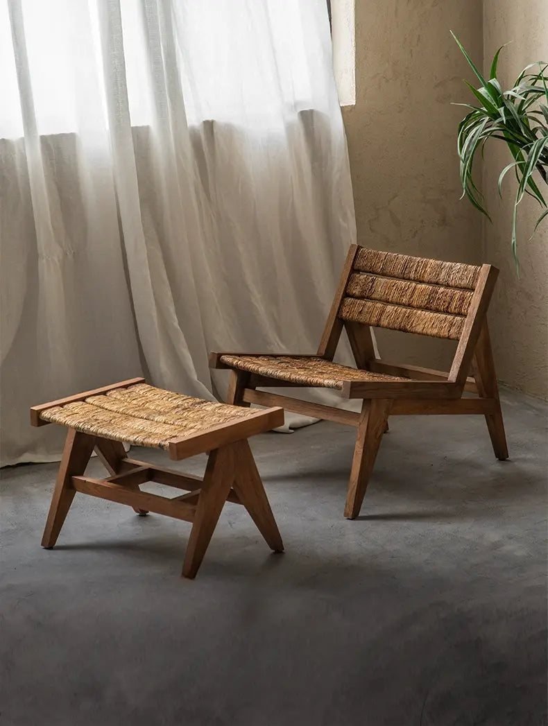 Bosco Solid Wood Middle-Aged Style Lounge Chair