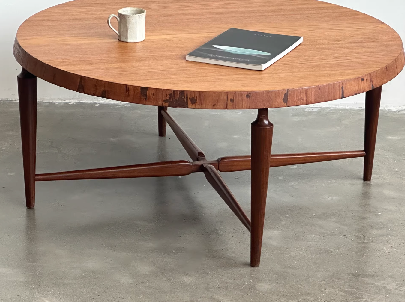 Nordic Dutch 1970s Round Coffee Table by Louis Van Teeffelen