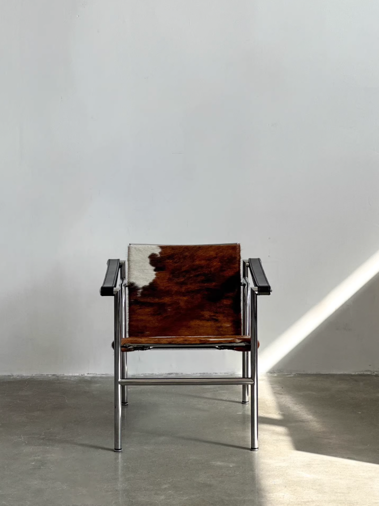 LC1 Armchair: LC1 by Le Corbusier