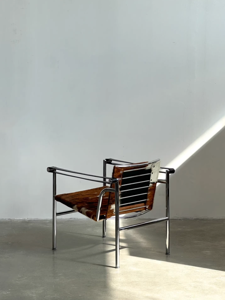 LC1 Armchair: LC1 by Le Corbusier