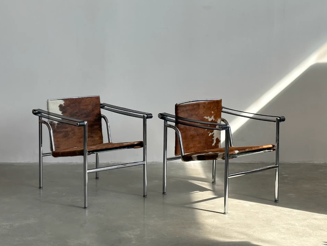 LC1 Armchair: LC1 by Le Corbusier