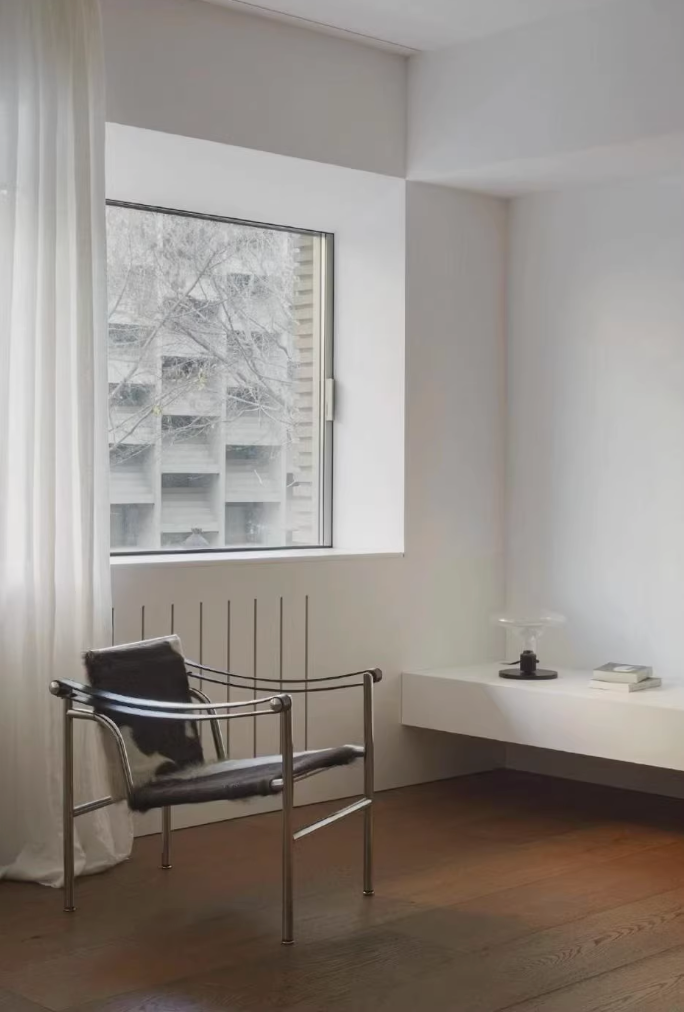 LC1 Armchair: LC1 by Le Corbusier