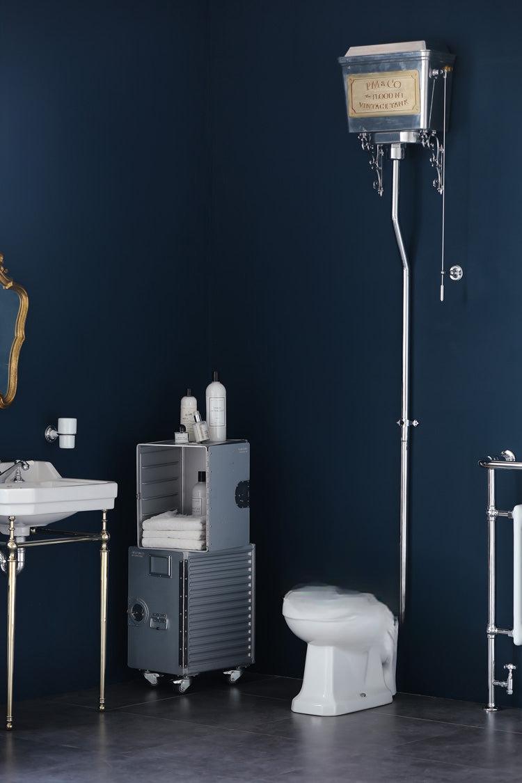 Cornelie Victorian Ceramic High Water Tank Toilet