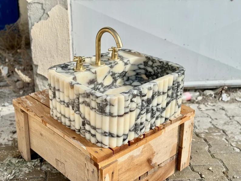 Nico Calacatta Viola ribbed marble sink