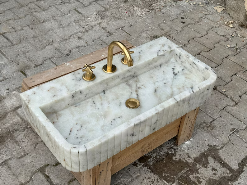 Fidèle Marble Sink, Ribbed 3 Sides Wash Basin