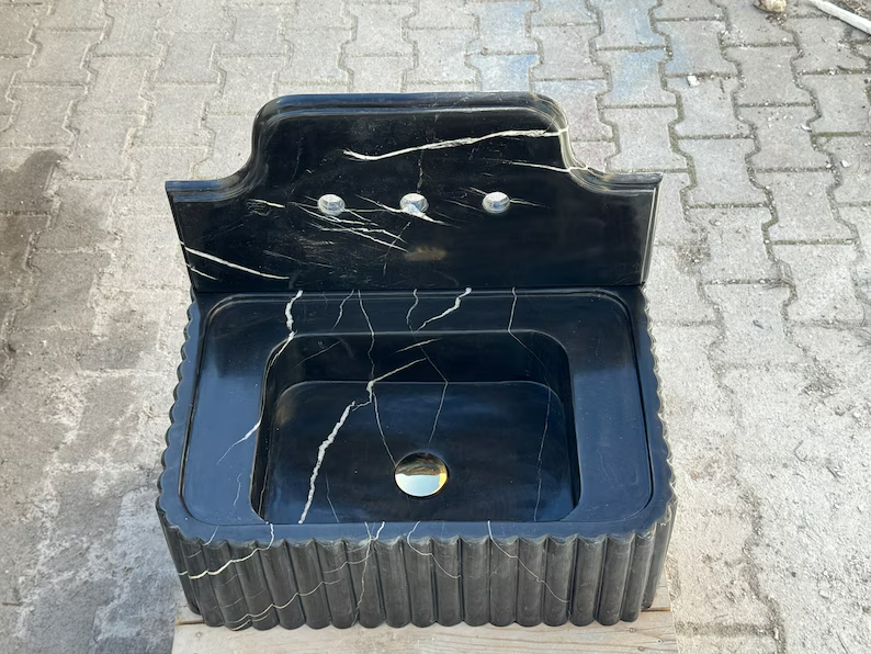 Barthélemy Nero Ribbed Marble Sink - Wall Mounted