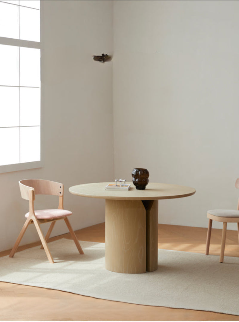 Retro Round Table