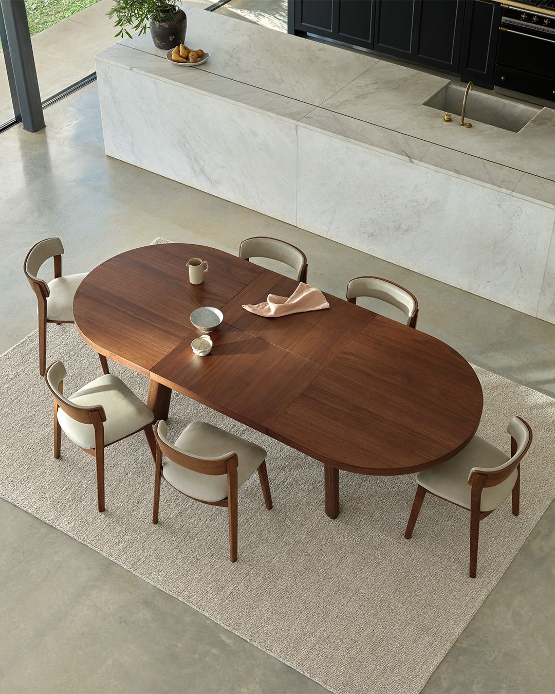 Natural Materials for Authentic Living: Why Timber, Stone, and Linen Are Australia’s Favourite Décor Choices