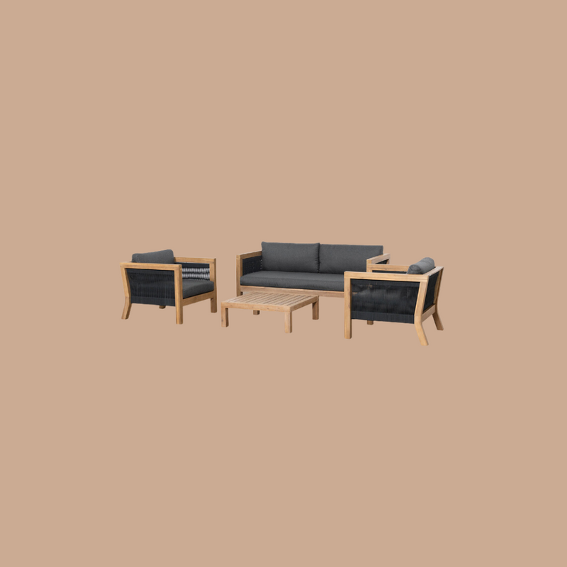 Outdoor Lounge
