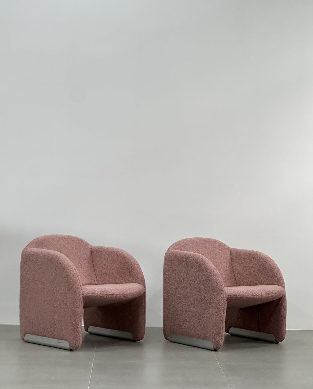 French Vintage Classic Designer Leisure Chair by Pierre Paulin
