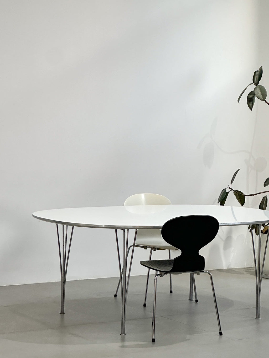 Danish Classic Designer Dining Table by Piet Hein and Bruno Mathsson: Super-Elipse
