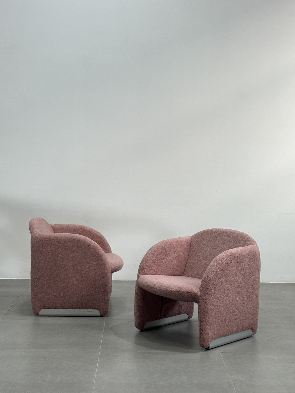 French Vintage Classic Designer Leisure Chair by Pierre Paulin