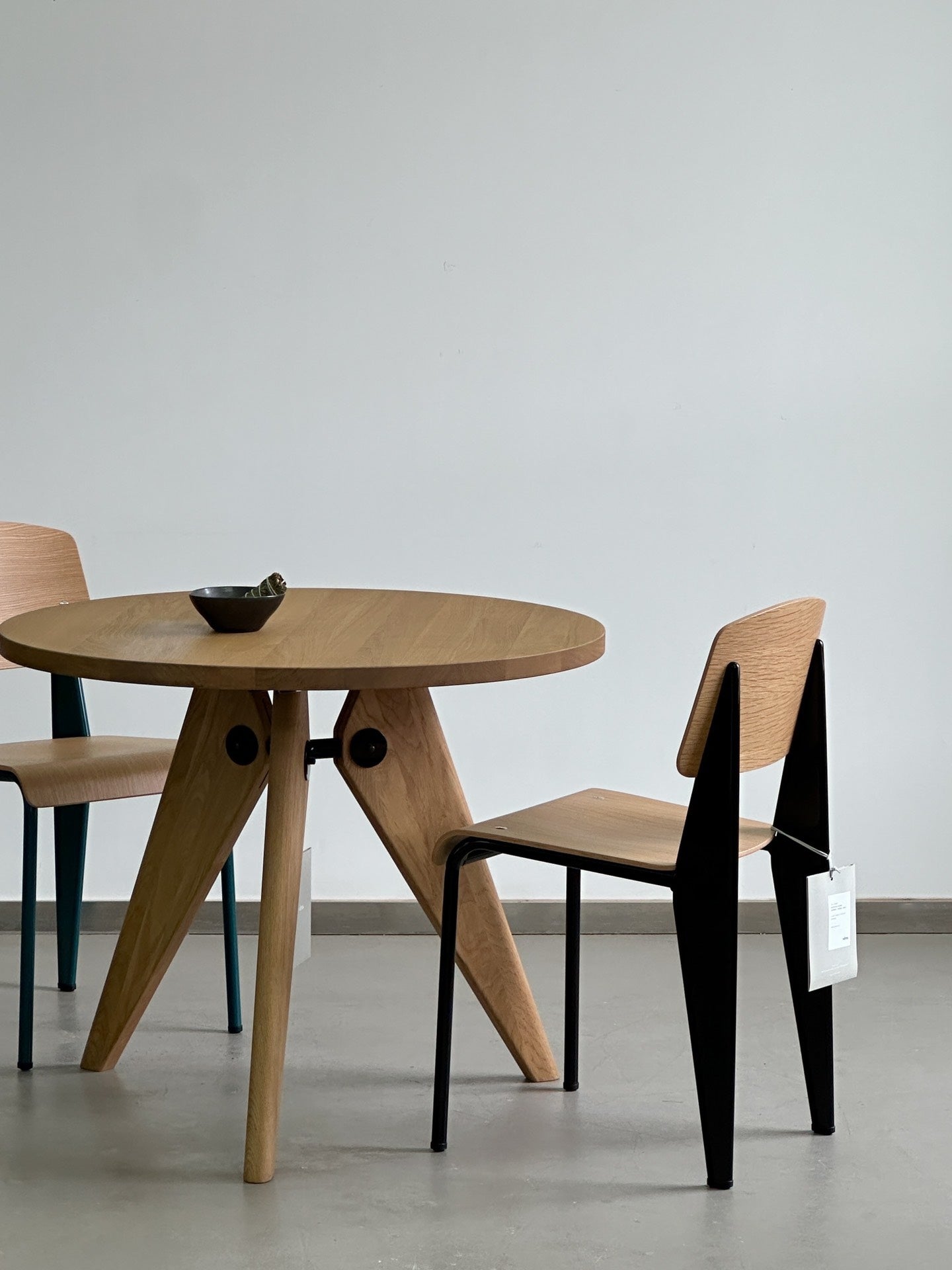 Vitra Gueridon Oak Round Dining Table: VGT by Jean Prouve
