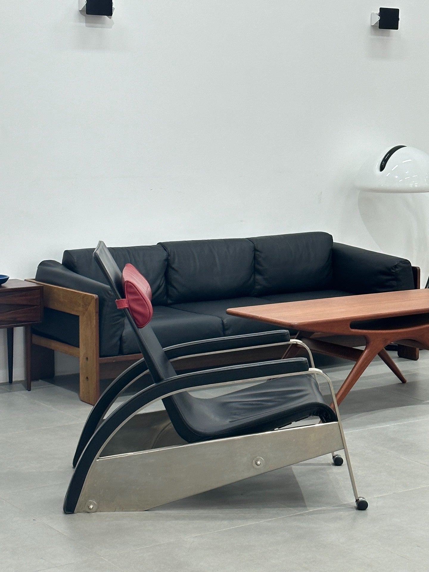 First Series Model D80 Lounge Chair by Jean Prouvé