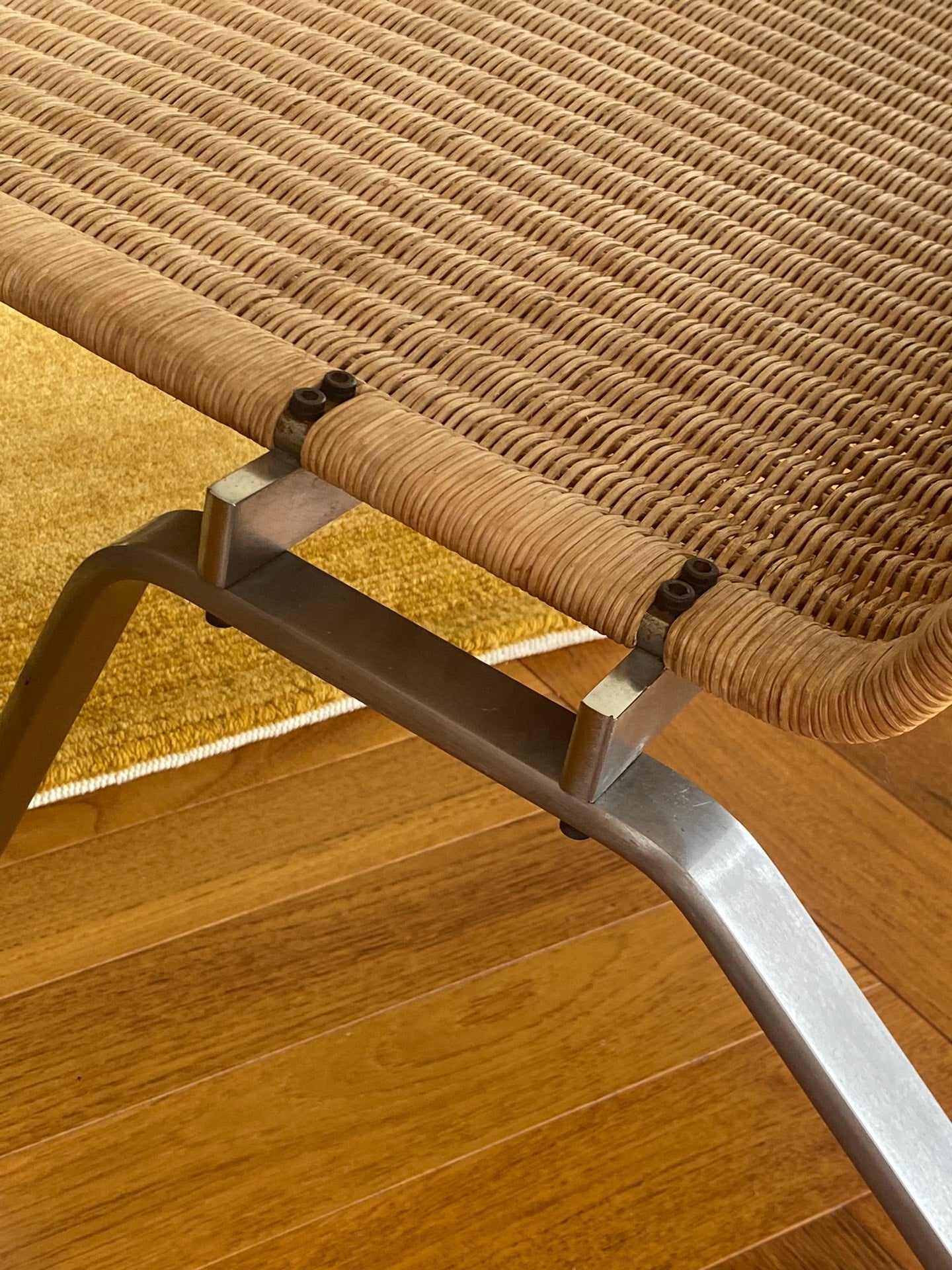 PK22 Leisure Chair by Poul Kjærholm