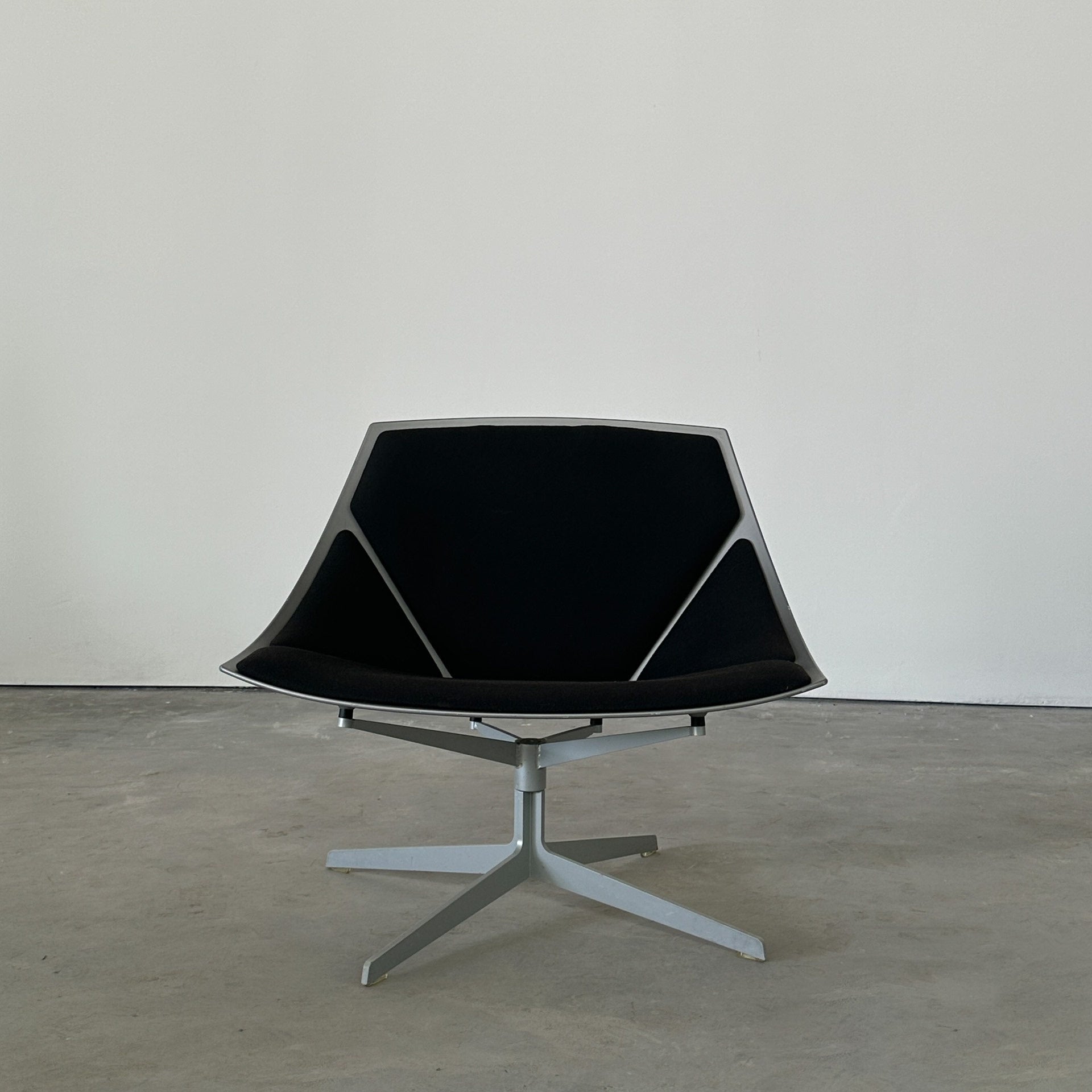 JL10 Space Chair: by Fritz Hansen