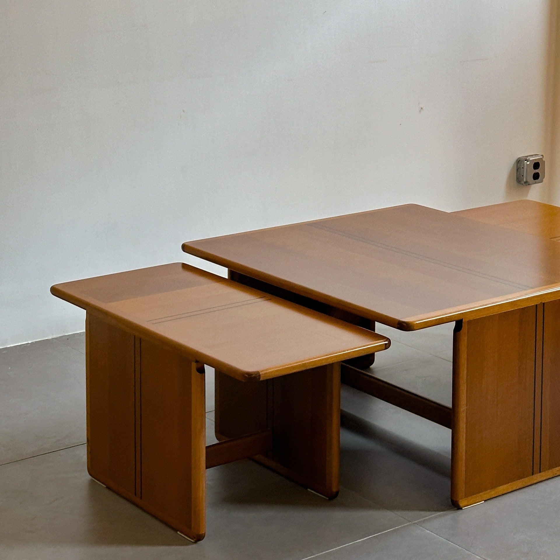 Tobia Scarpa And Afra Scarpa Coffee Table With Side Tables by Maxalto