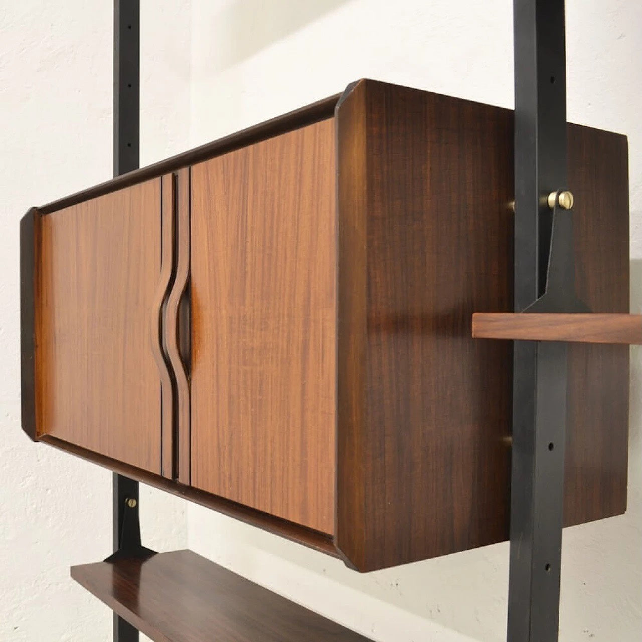 Modular Floor-to-Ceiling Bookcase by La Sorgente del Mobile