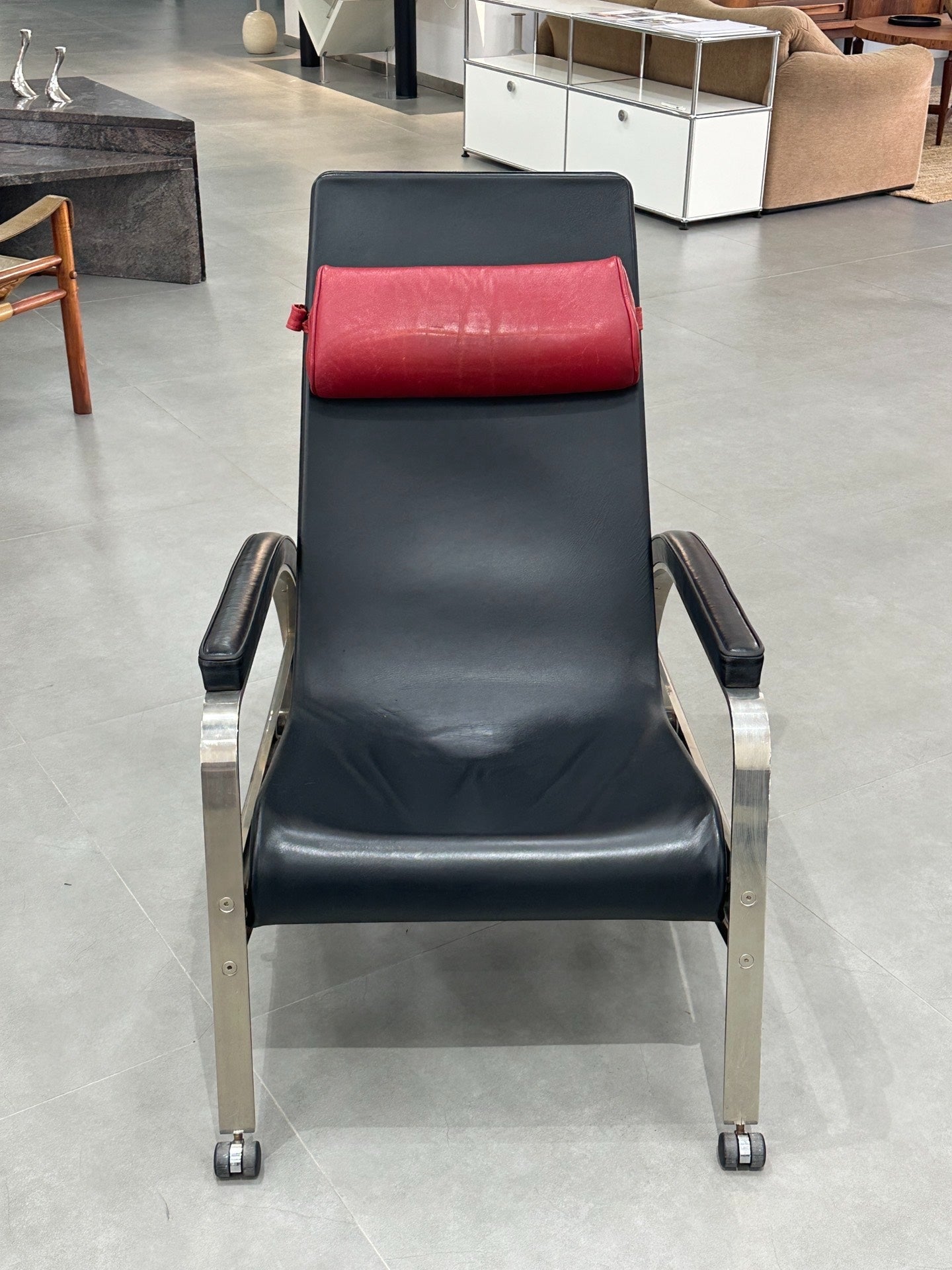 First Series Model D80 Lounge Chair by Jean Prouvé