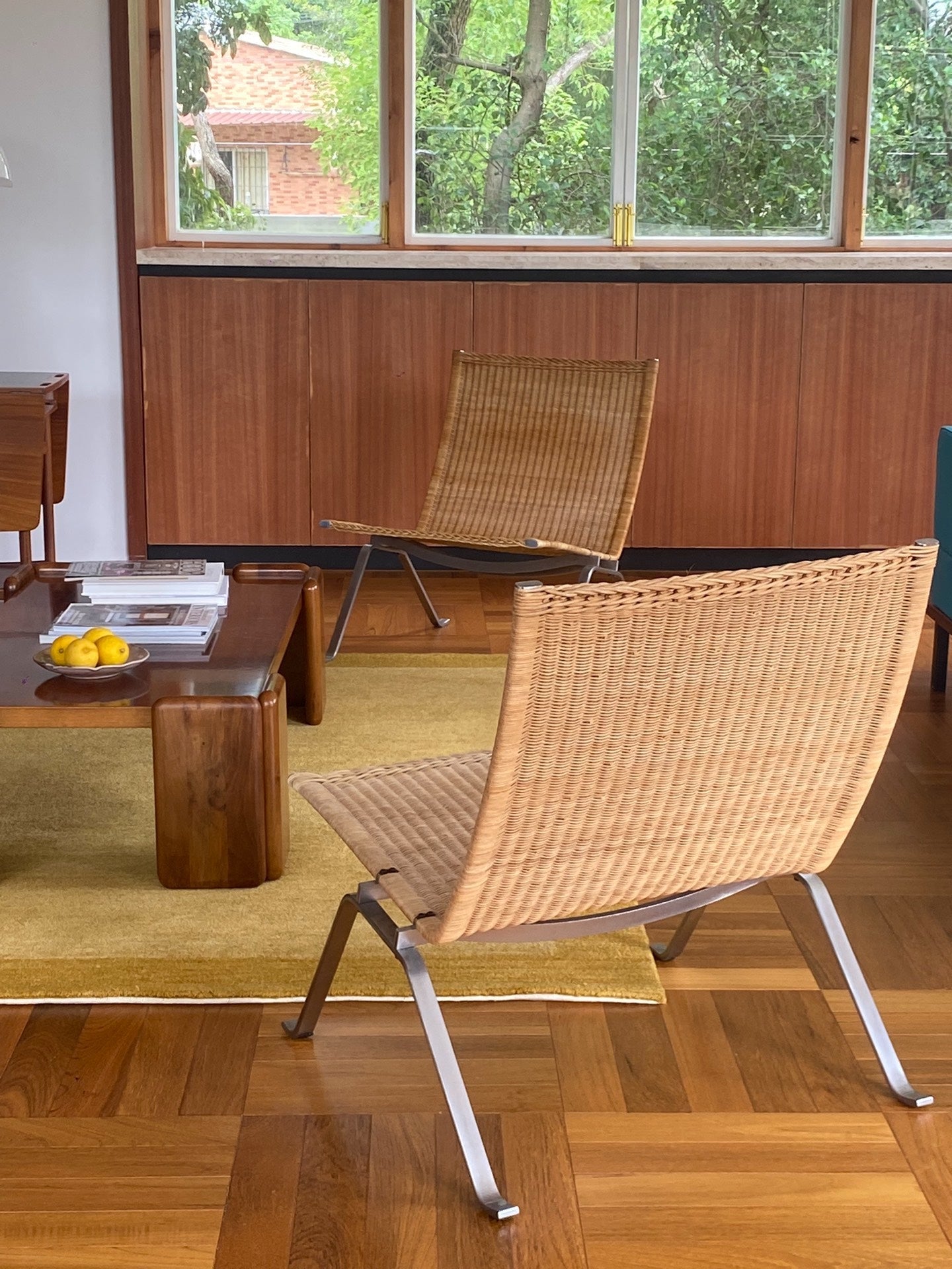 PK22 Leisure Chair by Poul Kjærholm