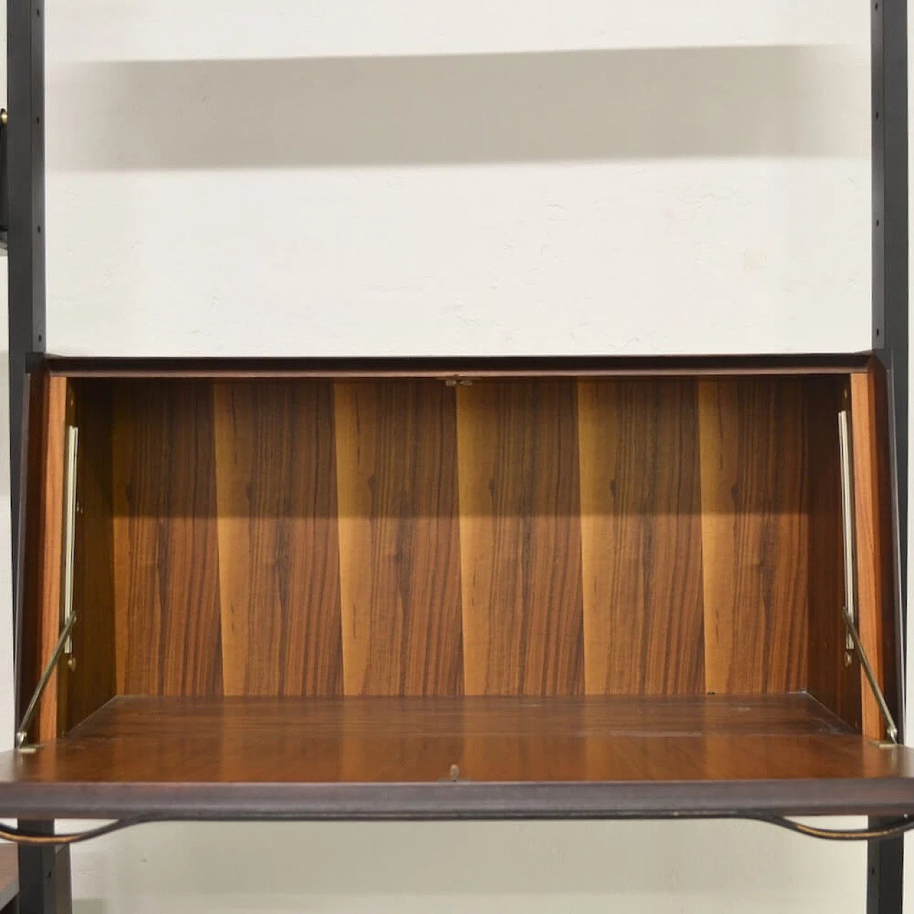 Modular Floor-to-Ceiling Bookcase by La Sorgente del Mobile