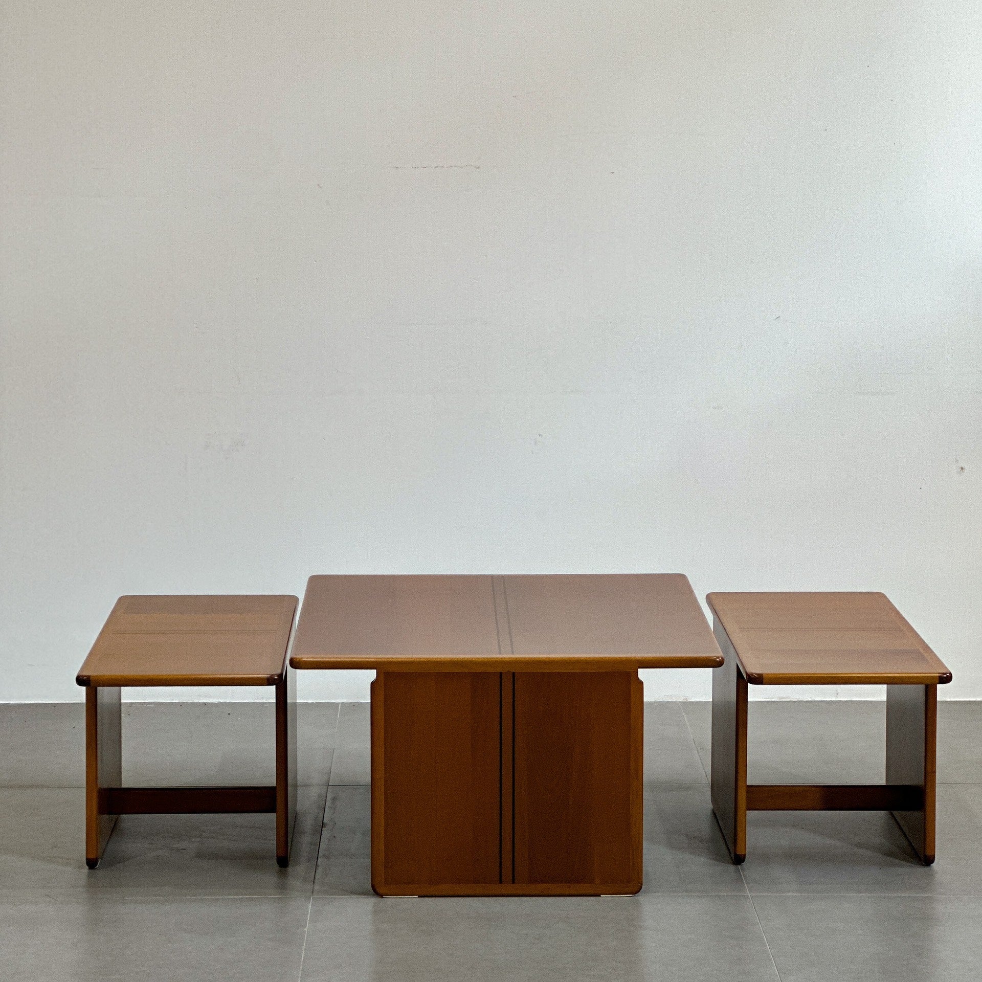 Tobia Scarpa And Afra Scarpa Coffee Table With Side Tables by Maxalto