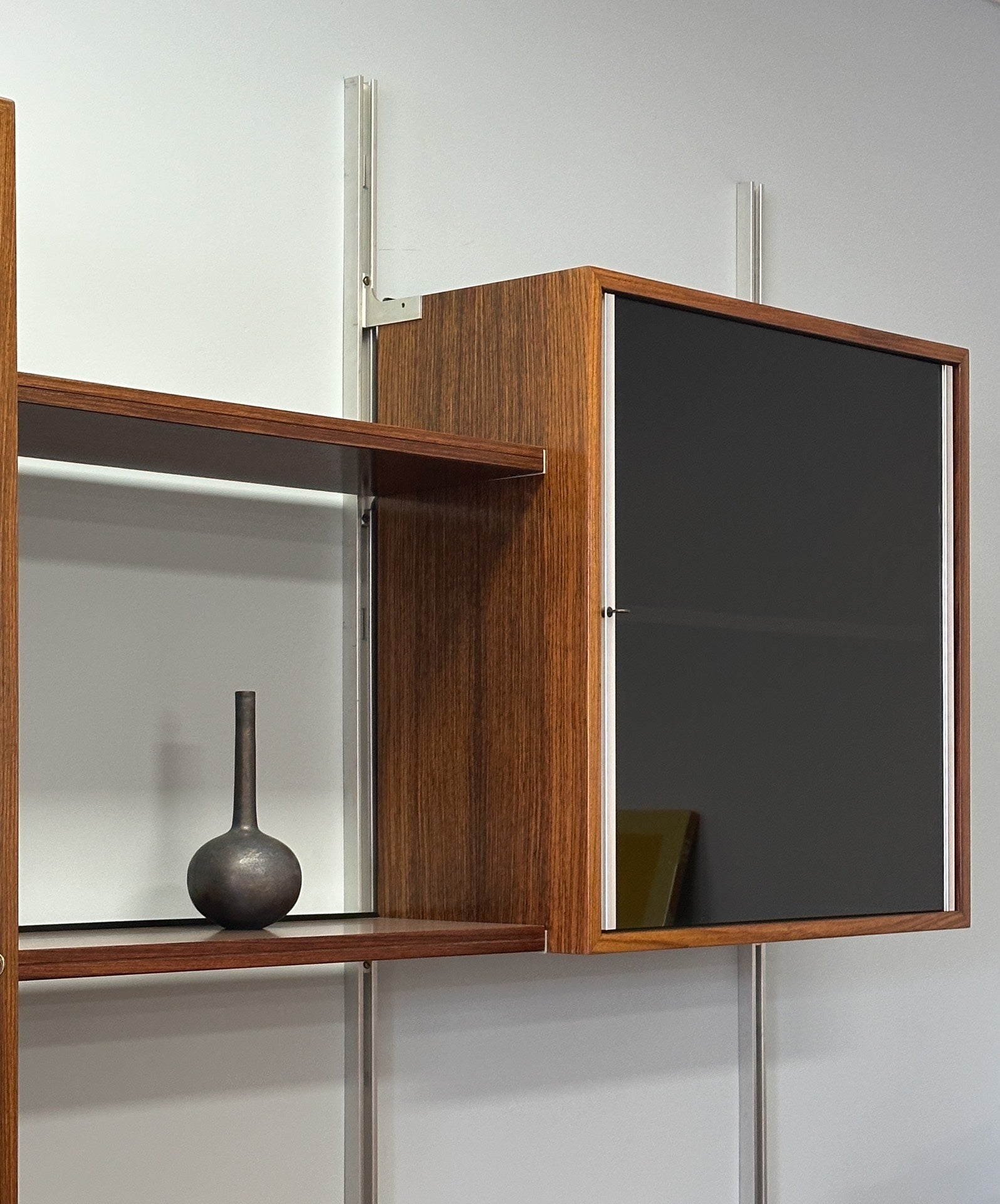 Minimalist Bauhaus Style Wall Frame System by Osvaldo Borsani