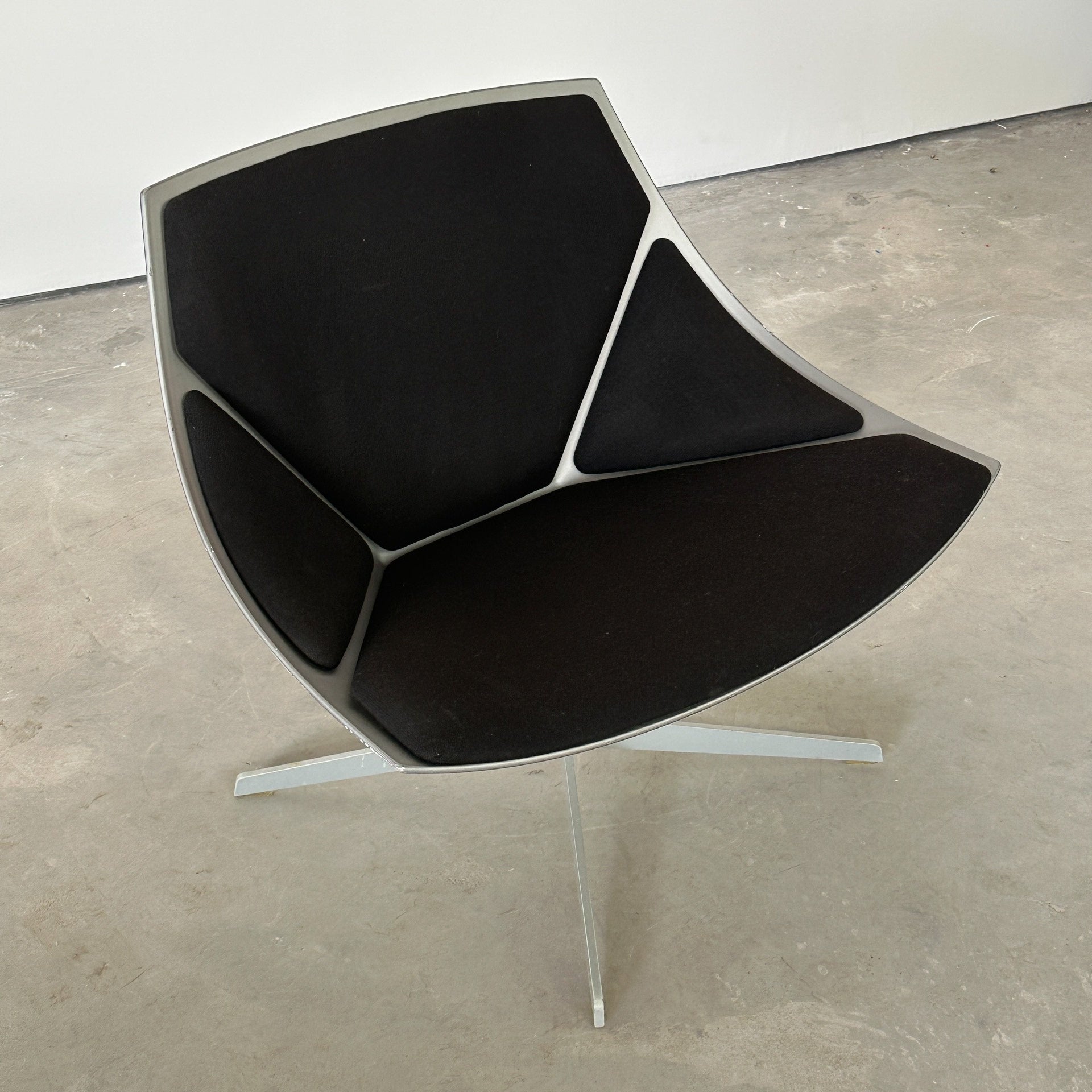JL10 Space Chair: by Fritz Hansen