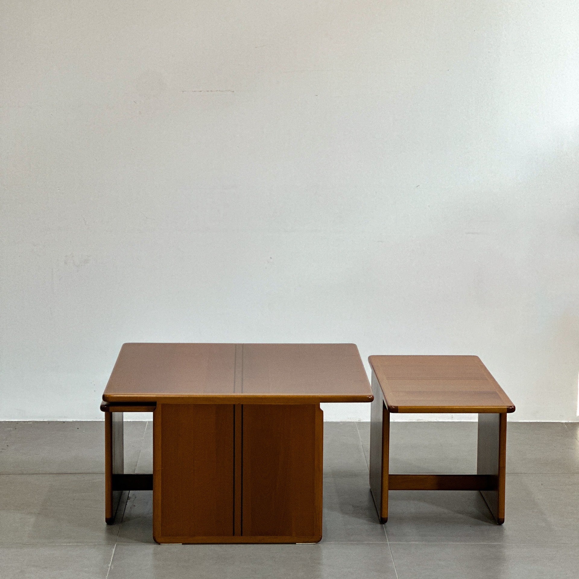 Tobia Scarpa And Afra Scarpa Coffee Table With Side Tables by Maxalto
