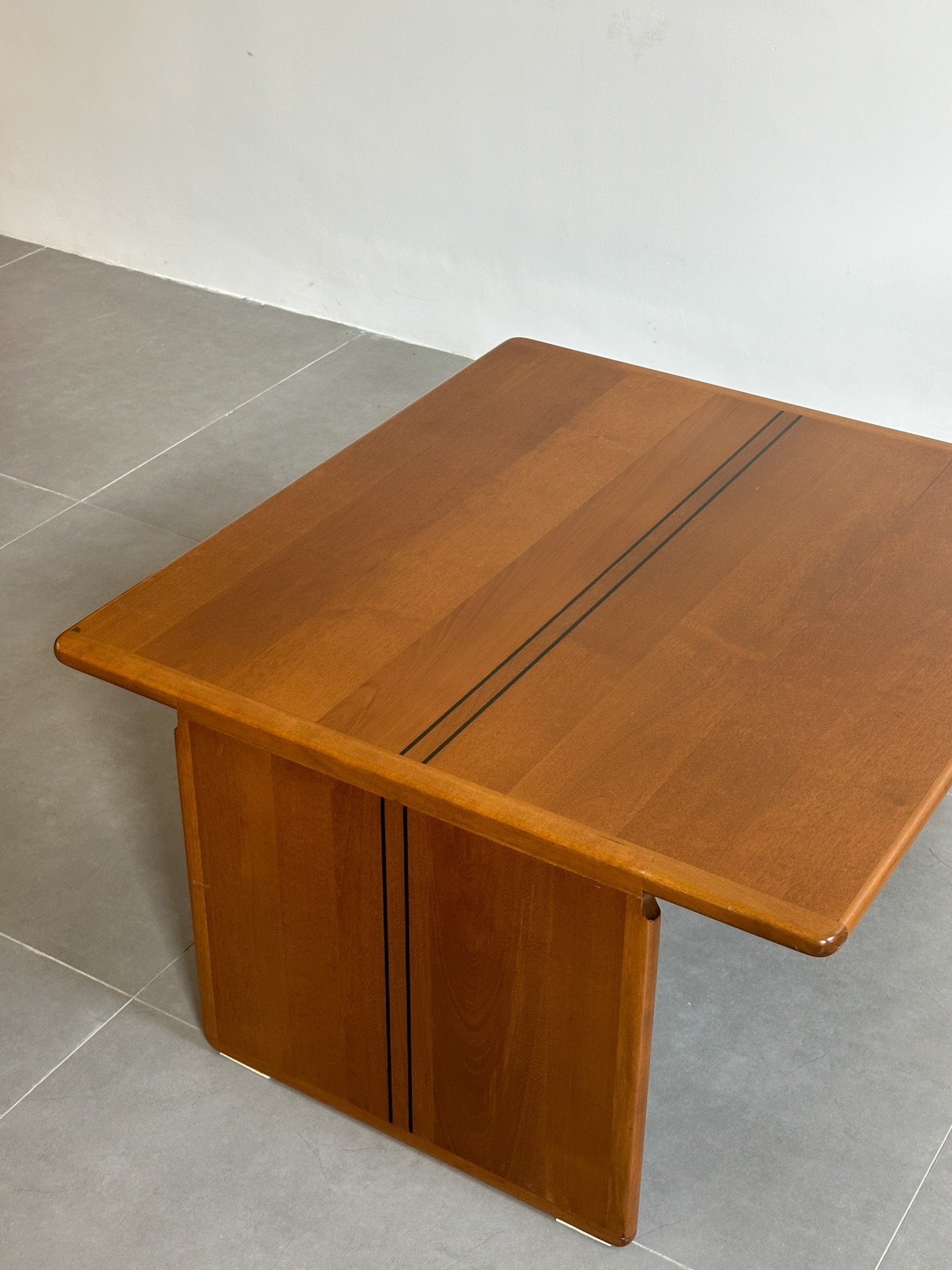 Tobia Scarpa And Afra Scarpa Coffee Table With Side Tables by Maxalto