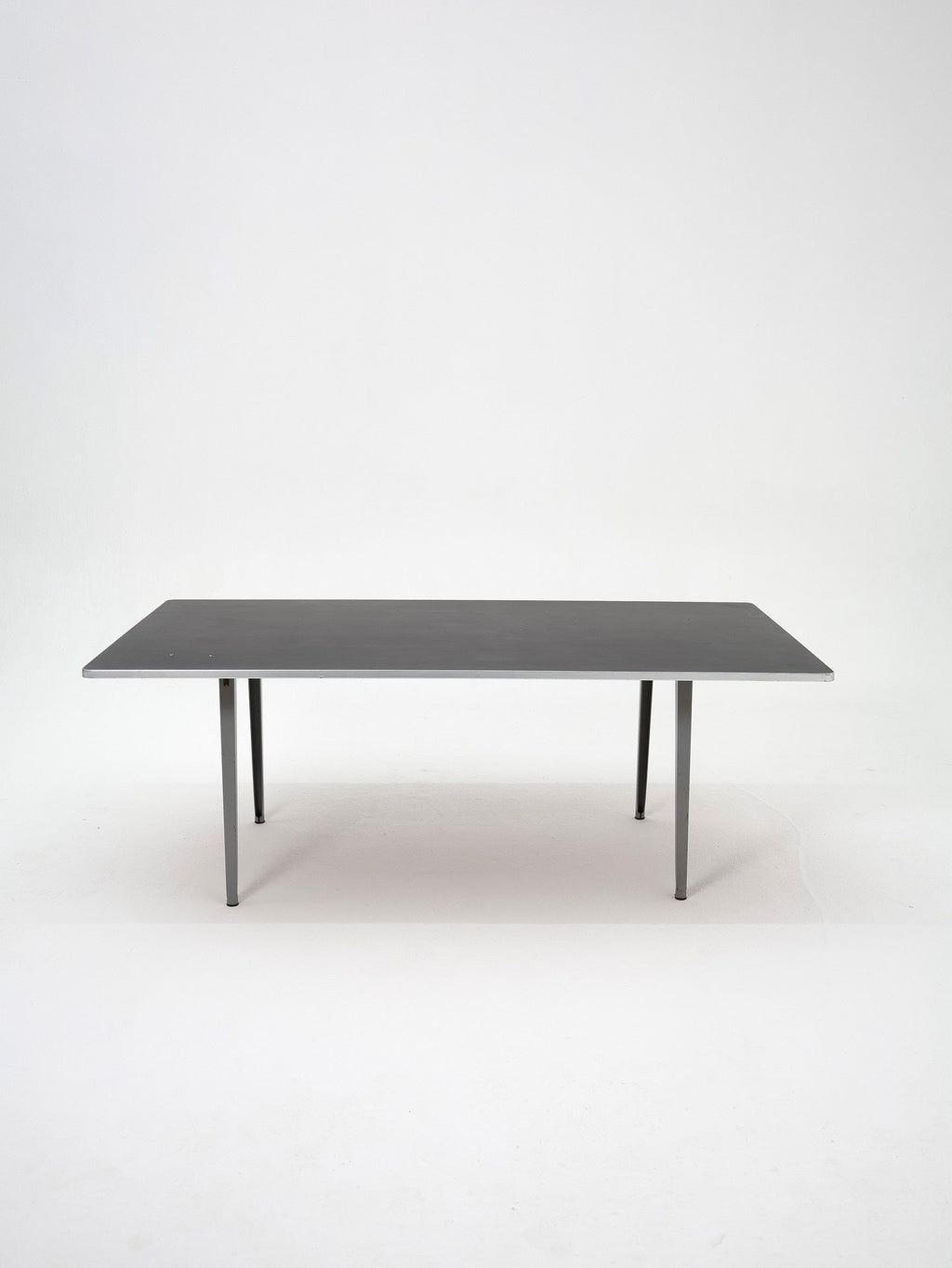 Reform table