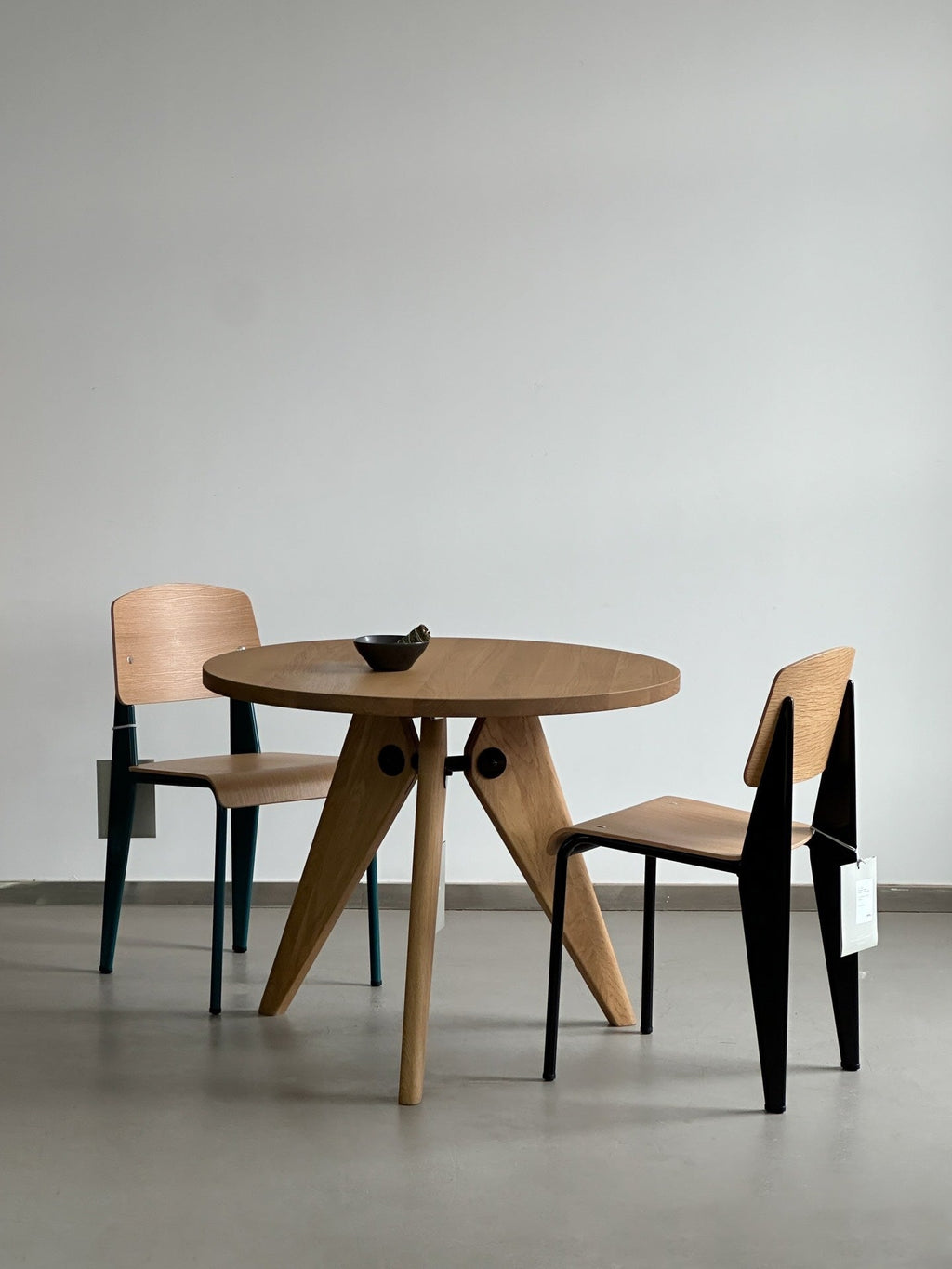 Vitra Gueridon Oak Round Dining Table: VGT by Jean Prouve