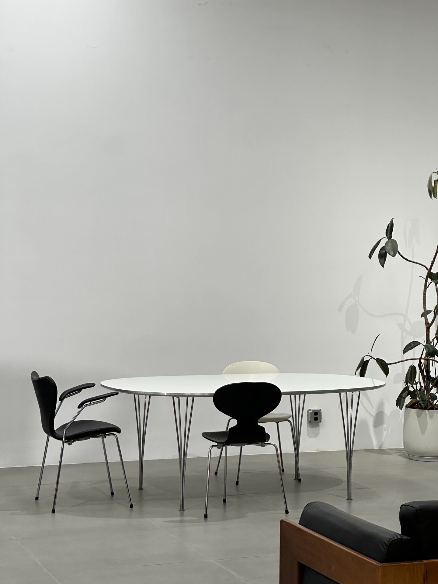 Vintage Danish Classic Designer Armchair No 7 by Arne Jacobsen