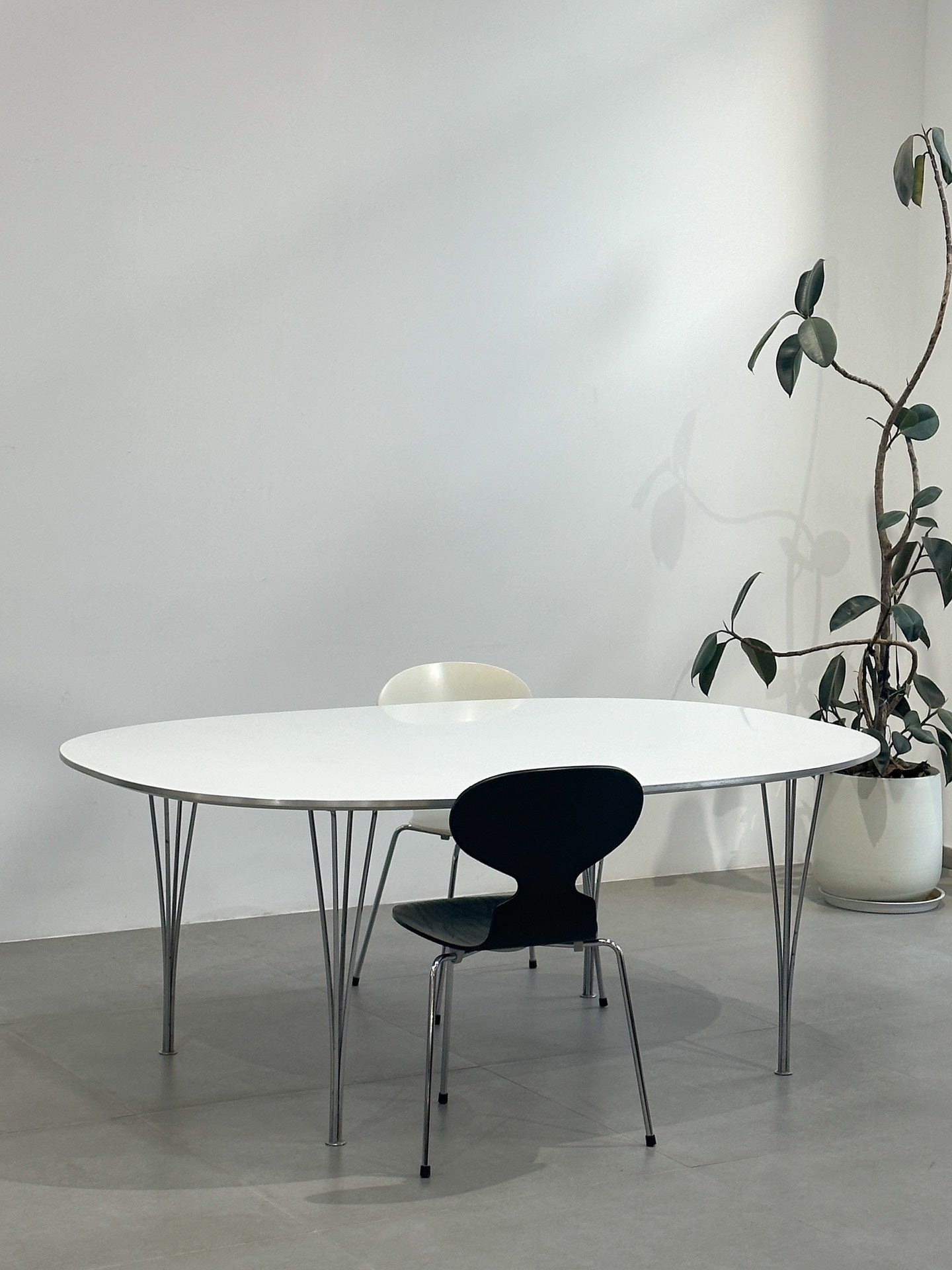 Danish Classic Designer Dining Table by Piet Hein and Bruno Mathsson: Super-Elipse