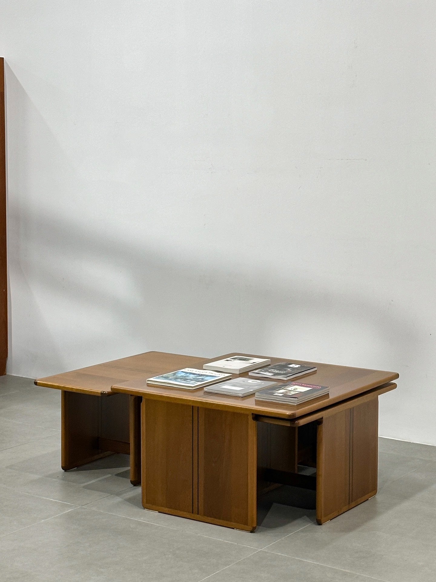 Tobia Scarpa And Afra Scarpa Coffee Table With Side Tables by Maxalto