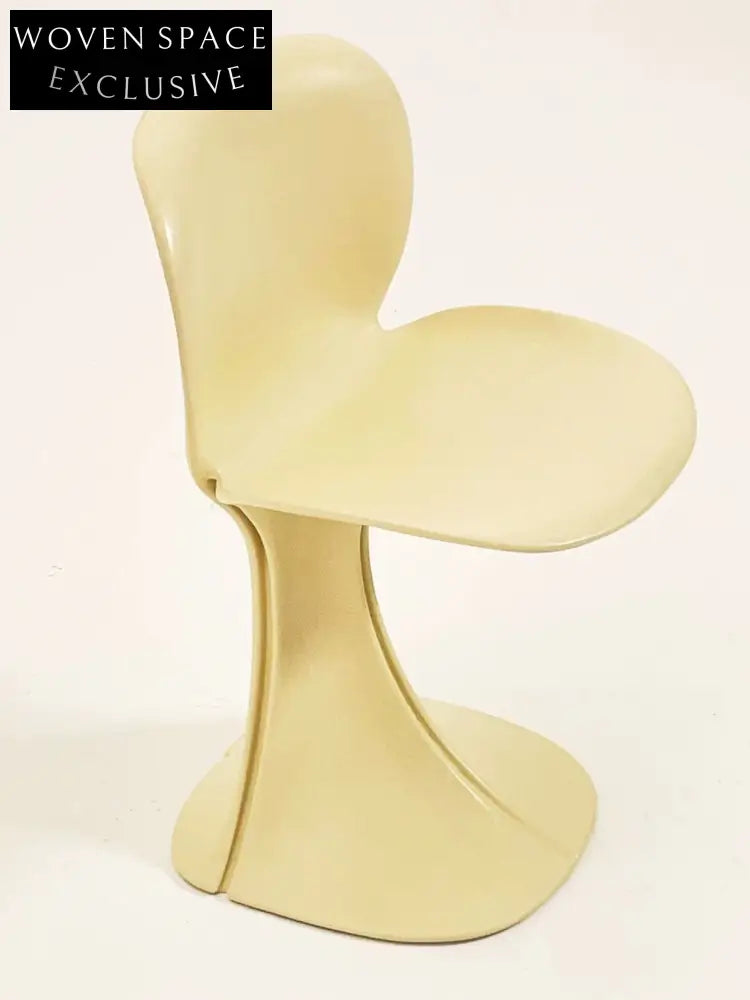 8810 Floral Petal Chair Off-White by Pierre Paulin