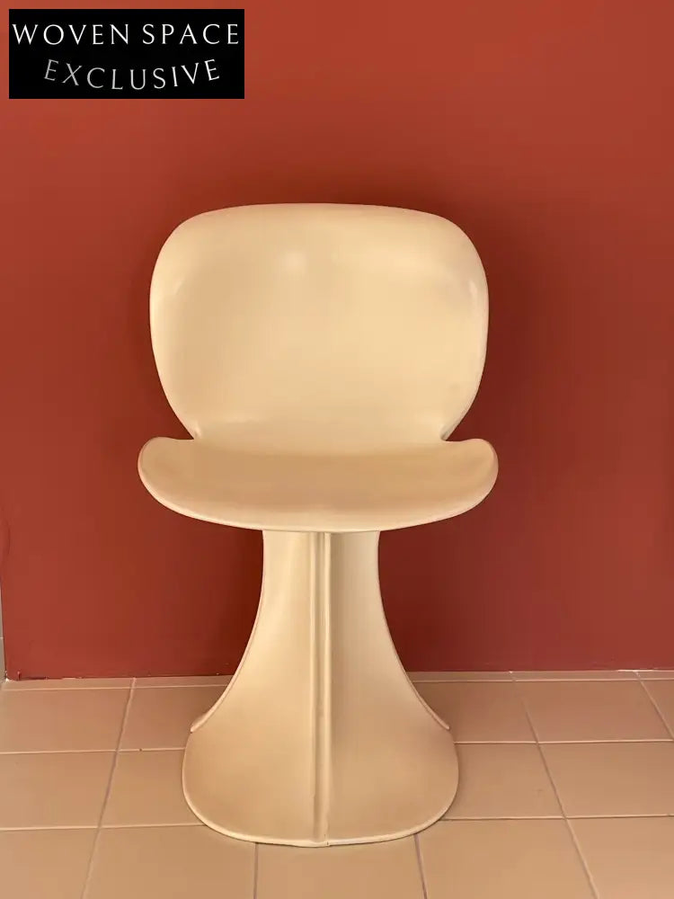 8810 Floral Petal Chair Off-White by Pierre Paulin